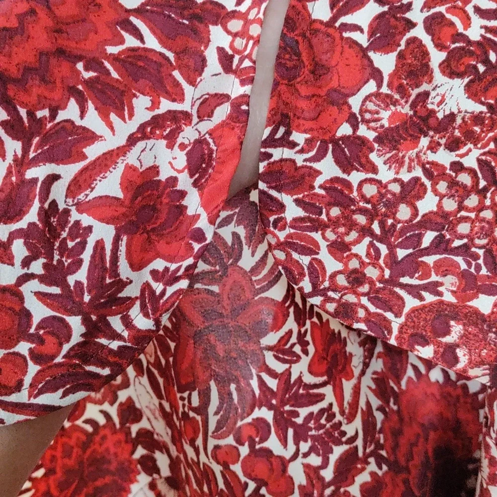 7131 Tory Burch red and burgundy floral L/S silk blouse 8